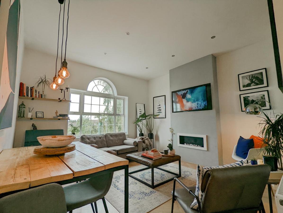 Spacious, Mid-Century 1 Bedroom Apartment Quedgeley Εξωτερικό φωτογραφία